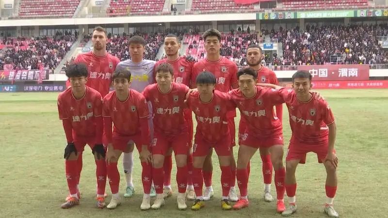 2025西部杯足球邀请赛渭体开踢 陕西联合取得首胜